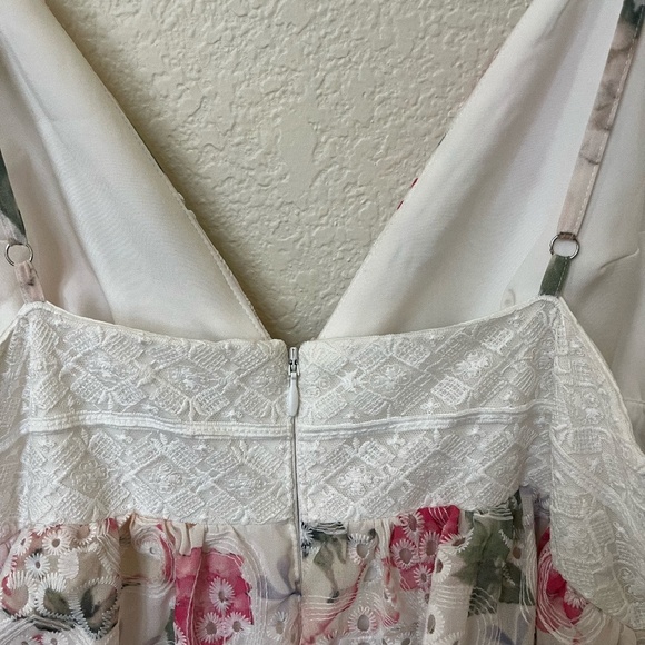 NWT GIANNI BINI | White Wedding Spring Floral Lace Tiered Midi Dress | Size 12 - Picture 9 of 13